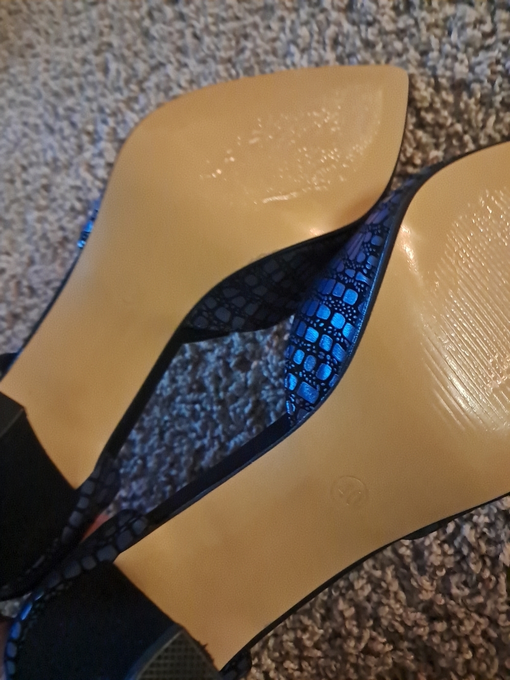 Pointed Toe Ankle-Strap Pumps in Navy Croc-Emboss - Picture 6 of 10
